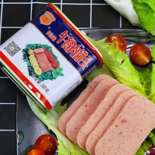  午餐肉生产线